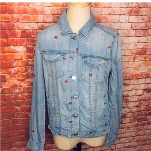 Harper Heritage Blue
Chambray Floral Embroidered Button Down Shirt